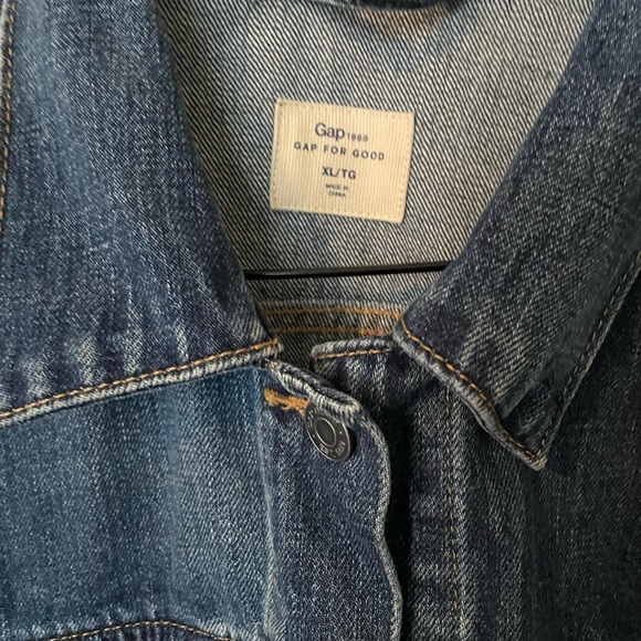 Gap Embroidered Denim Jacket - Picture 3 of 3